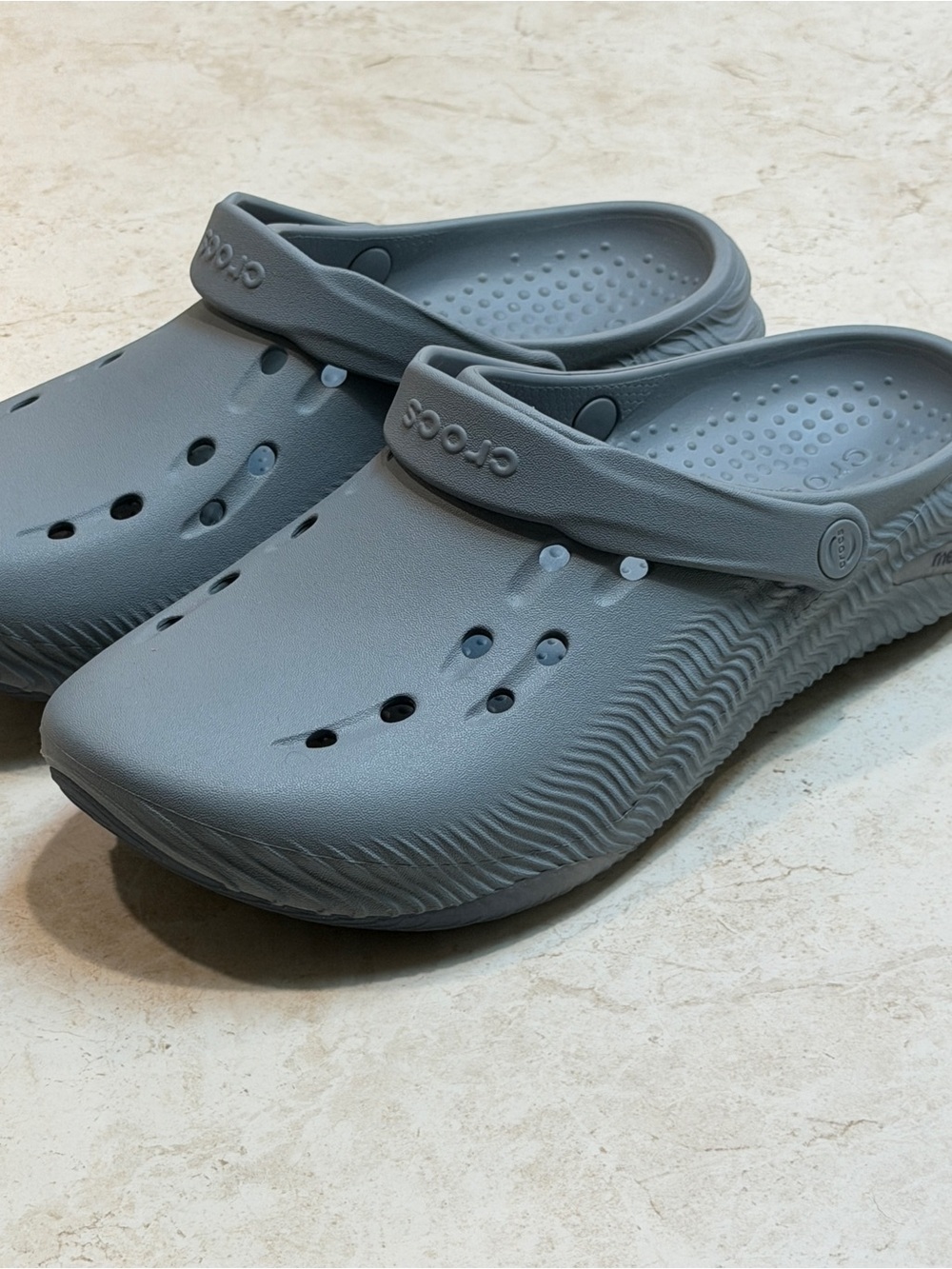 CROCS Mellow 2 Recovery Clog Sandals in Grey Men’s 10